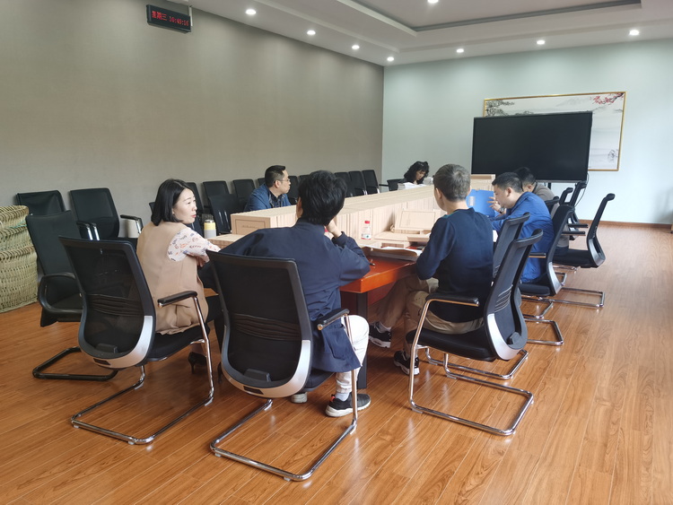 市场监管局工作组现场指导2 _调整大小.jpg